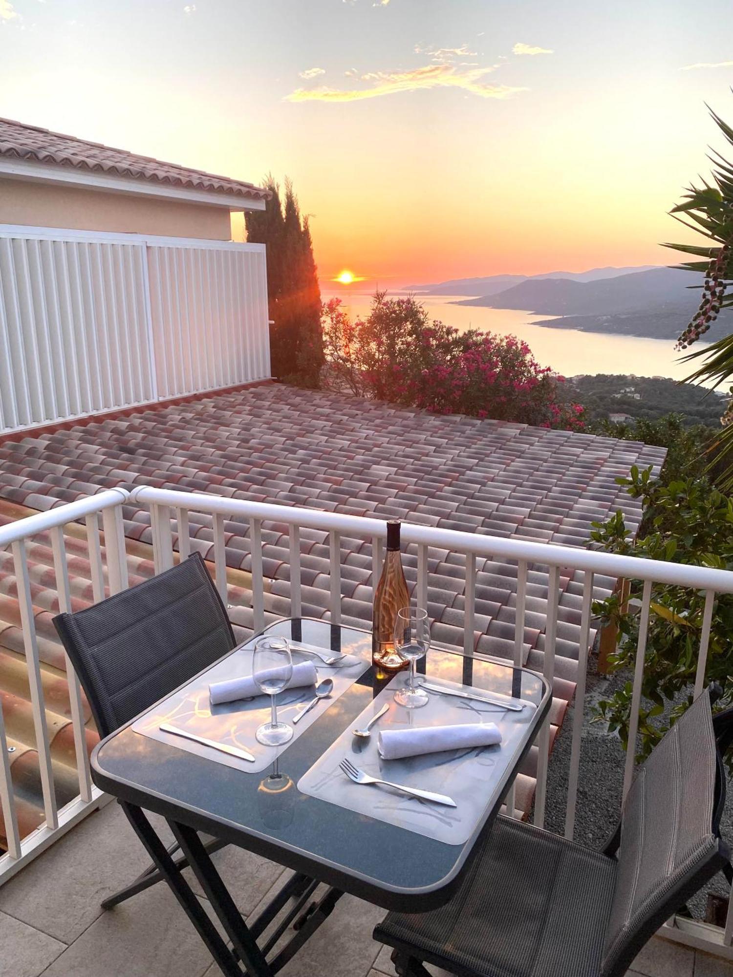 3 Etoiles U Nidu Vue Sur Le Golfe De Valenco A Apartament Viggianello